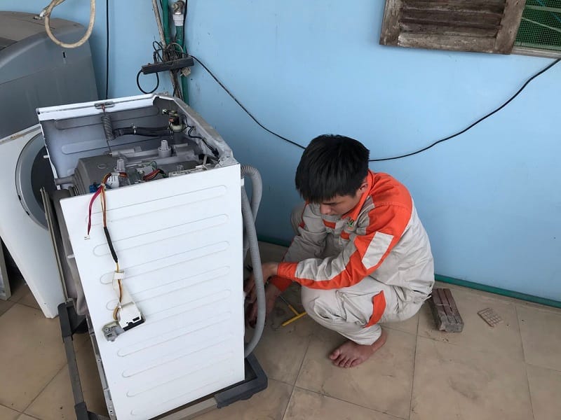 sua-may-giat-electrolux-bao-loi-e20